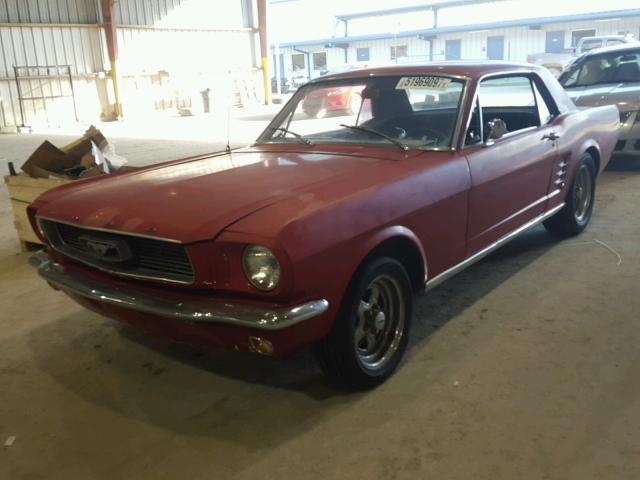 6R07T112012 - 1966 FORD MUSTANG RED photo 2