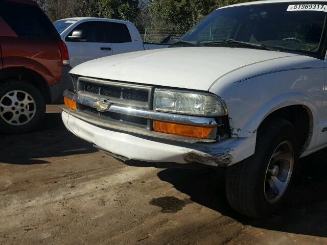 1GCCS19W128170196 - 2002 CHEVROLET S TRUCK S1 WHITE photo 9