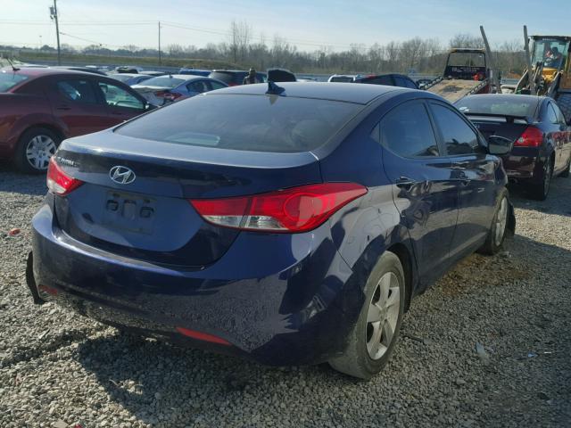 5NPDH4AE8DH393086 - 2013 HYUNDAI ELANTRA GL BLUE photo 4