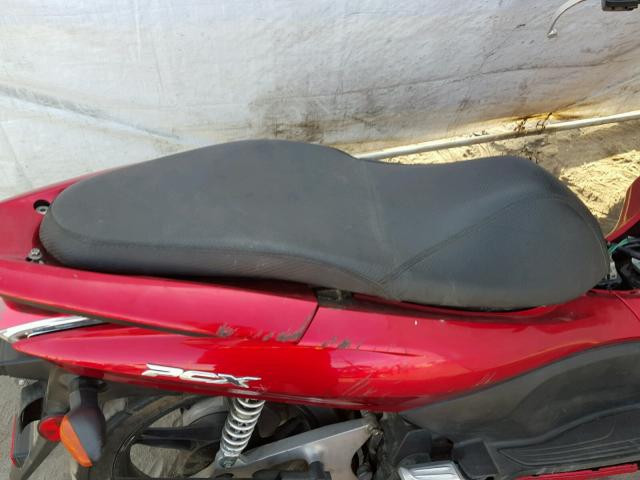 MLHJF2802B5001771 - 2011 HONDA PCX წითელი ფოტო 6