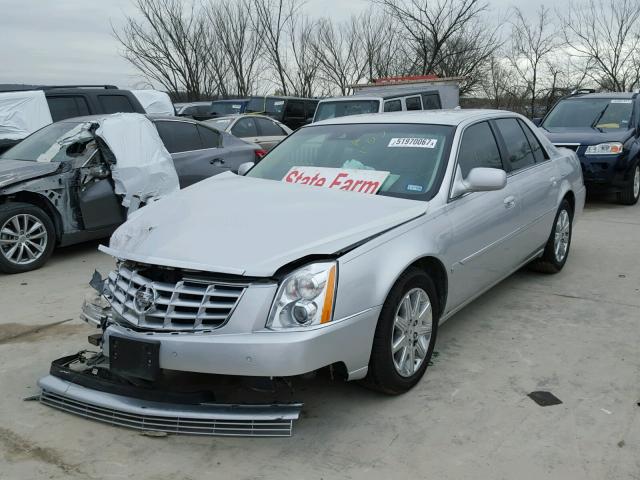 1G6KD57Y69U122571 - 2009 CADILLAC DTS SILVER photo 2