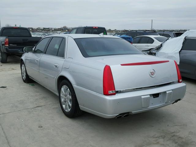 1G6KD57Y69U122571 - 2009 CADILLAC DTS SILVER photo 3