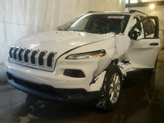 1C4PJMAB9GW182405 - 2016 JEEP CHEROKEE S WHITE photo 2