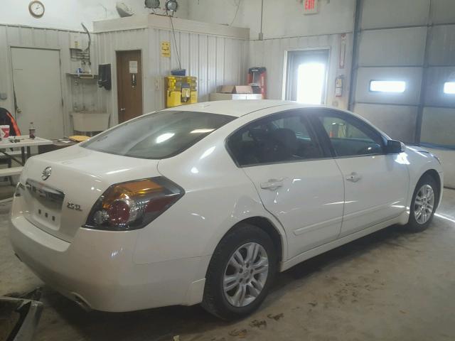 1N4AL2AP4CC164136 - 2012 NISSAN ALTIMA BAS WHITE photo 4