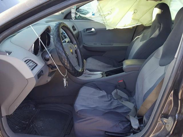 1G1ZC5E05CF268427 - 2012 CHEVROLET MALIBU 1LT 灰色 照片 5