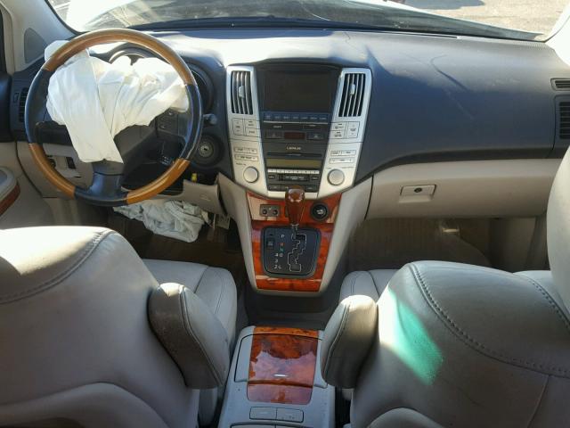 2T2GA31U95C020660 - 2005 LEXUS RX 330 WHITE photo 9