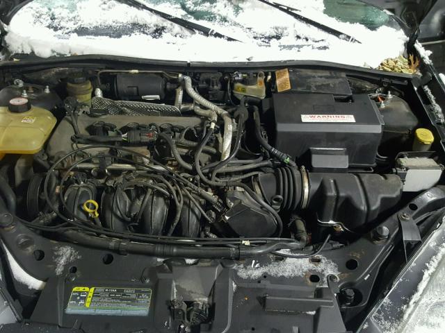 3FAFP31Z54R111465 - 2004 FORD FOCUS ZX3 BLACK photo 7