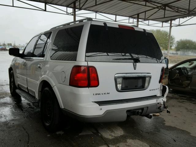5LMFU27R94LJ31598 - 2004 LINCOLN NAVIGATOR WHITE photo 3