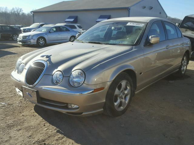 SAJDA01C1YFL70035 - 2000 JAGUAR S-TYPE TAN photo 2