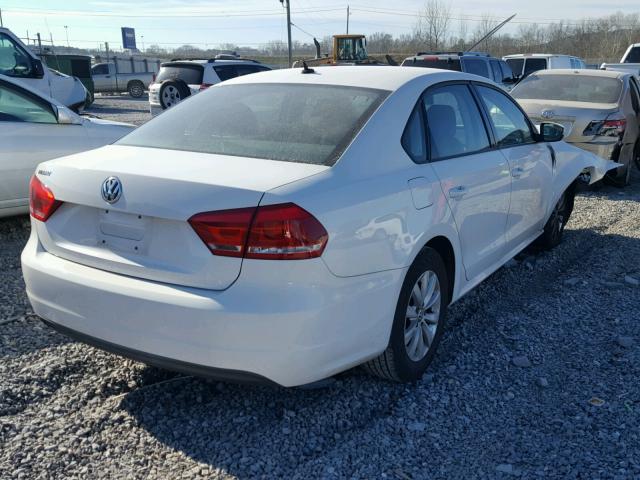 1VWAH7A37DC008421 - 2013 VOLKSWAGEN PASSAT S أبيض صورة 4