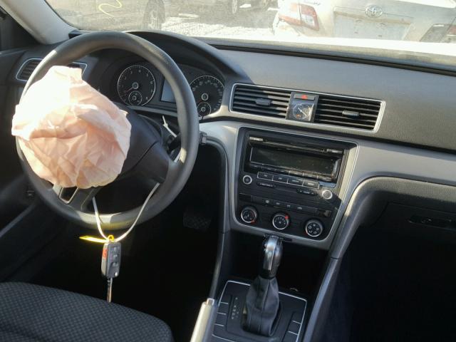 1VWAH7A37DC008421 - 2013 VOLKSWAGEN PASSAT S أبيض صورة 9