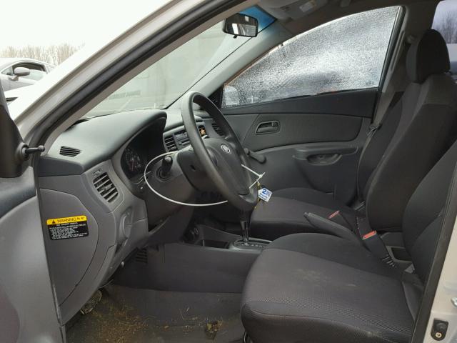 KNADE123386361986 - 2008 KIA RIO BASE SILVER photo 5