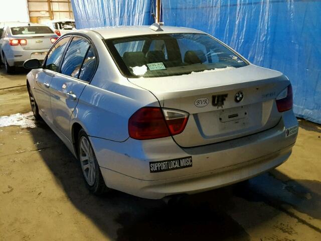 WBAVA37587NL10140 - 2007 BMW 328 I SILVER photo 3