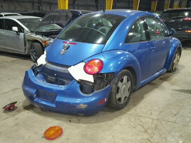 3VWCA21C5YM495719 - 2000 VOLKSWAGEN NEW BEETLE BLUE photo 4