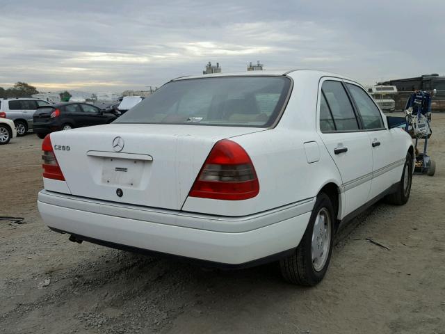 WDBHA28E8RF108550 - 1994 MERCEDES-BENZ C 280 WHITE photo 4