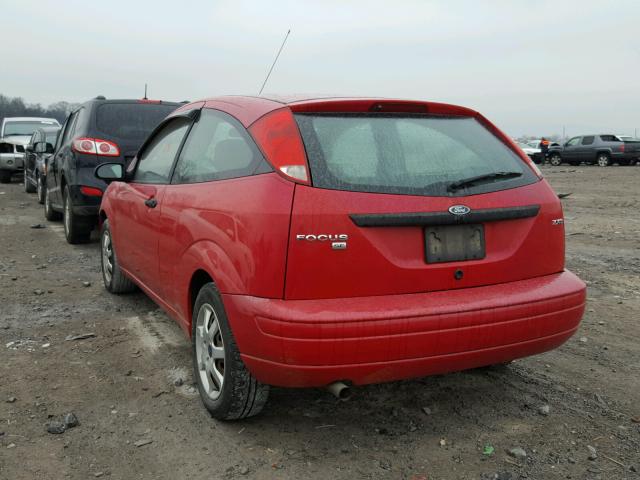 3FAFP31N15R146227 - 2005 FORD FOCUS ZX3 RED photo 3