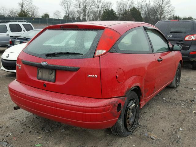 3FAFP31N15R146227 - 2005 FORD FOCUS ZX3 RED photo 4