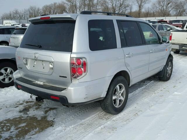 5FNYF18606B013678 - 2006 HONDA PILOT EX WHITE photo 4