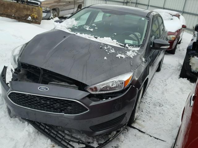 1FADP3F22FL380883 - 2015 FORD FOCUS SE GRAY photo 2