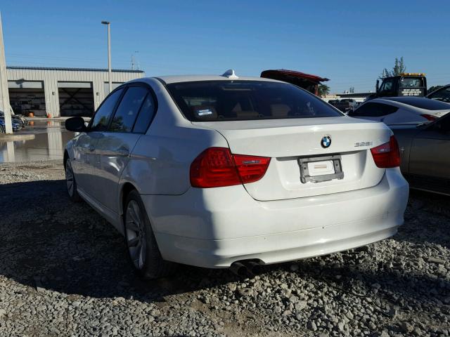 WBAPH7G54BNN06127 - 2011 BMW 328 I WHITE photo 3