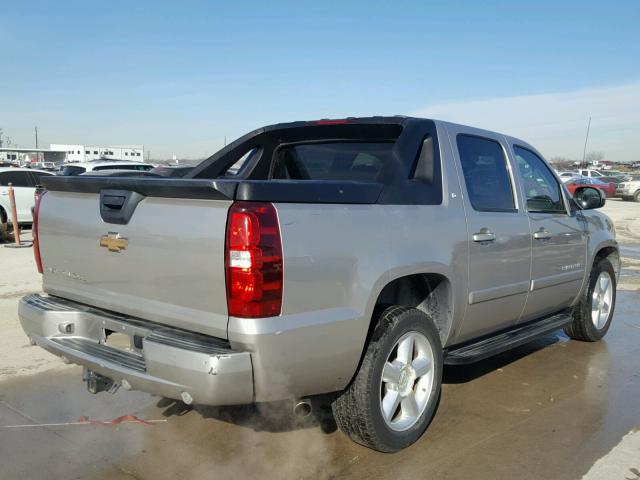 3GNEC120X7G107182 - 2007 CHEVROLET AVALANCHE GOLD photo 4