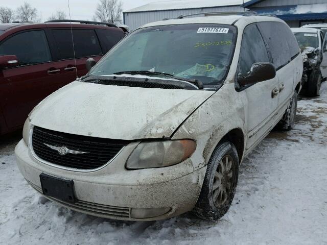 2C4GP54L03R287989 - 2003 CHRYSLER TOWN & COU WHITE photo 2