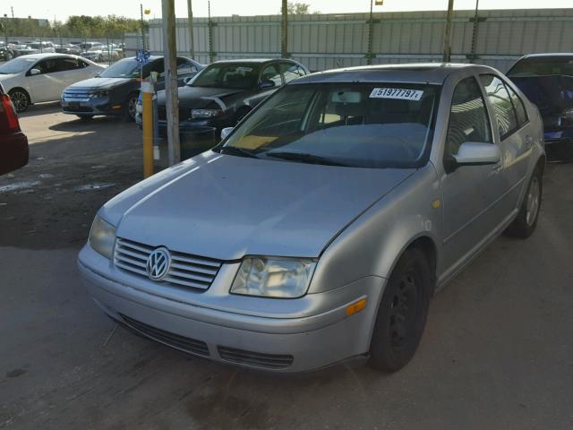 3VWSA29M6YM013784 - 2000 VOLKSWAGEN JETTA GLS SILVER photo 2