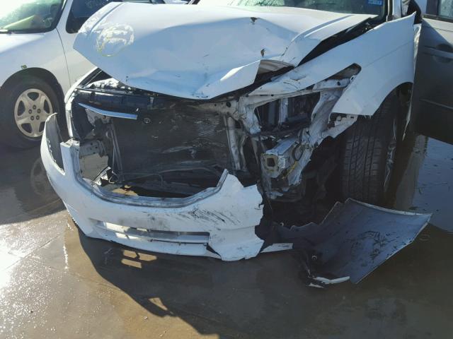 1HGCP2F60CA213479 - 2012 HONDA ACCORD SE WHITE photo 9