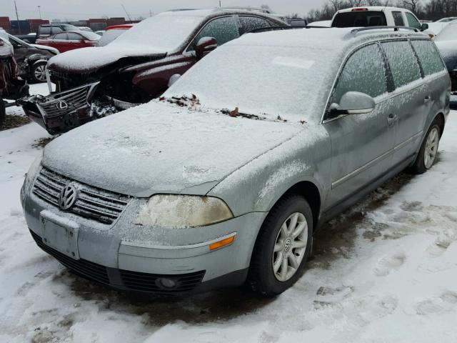 WVWVD63B64E272376 - 2004 VOLKSWAGEN PASSAT GLS GREEN photo 2