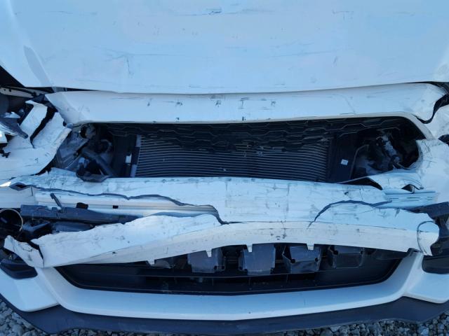 1FA6P8AM6G5301462 - 2016 FORD MUSTANG WHITE photo 9