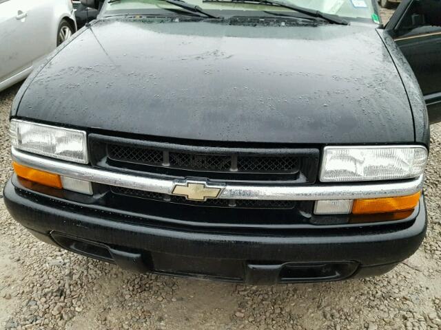 1GNCS13W0X2214523 - 1999 CHEVROLET BLAZER BLACK photo 7