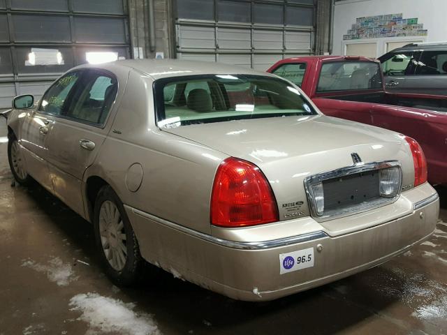 1LNHM81W14Y613725 - 2004 LINCOLN TOWN CAR E TAN photo 4