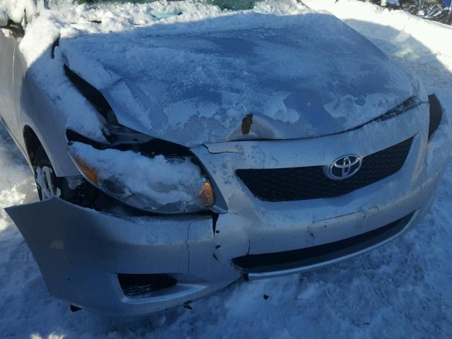 1NXBU4EE4AZ255037 - 2010 TOYOTA COROLLA BA SILVER photo 9