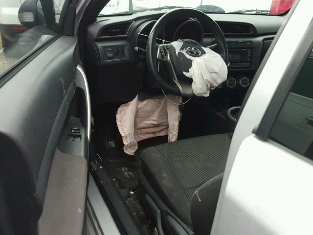 JTKJF5C78B3005224 - 2011 TOYOTA SCION TC 银色 照片 9