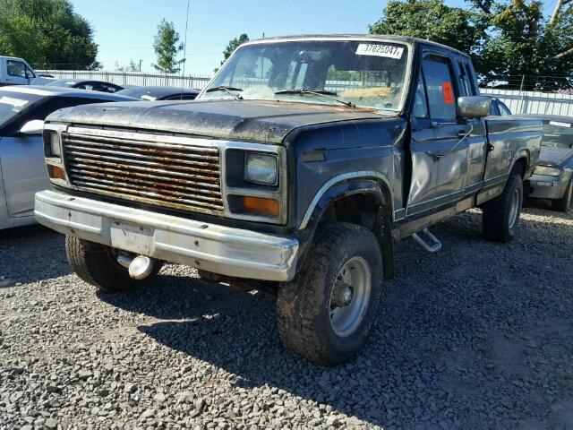 1FTFX26G8DKA20609 - 1983 FORD F250 BLACK photo 2