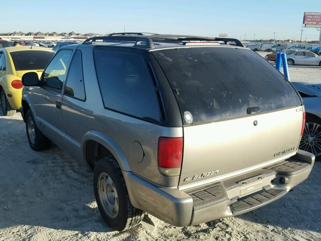 1GNCS18W7WK143425 - 1998 CHEVROLET BLAZER GOLD photo 3