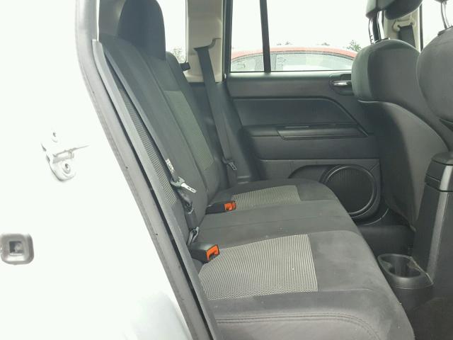 1J4NT1FA4BD176641 - 2011 JEEP COMPASS SP 银色 照片 6