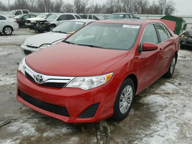 4T1BF1FK8CU504181 - 2012 TOYOTA CAMRY BASE RED photo 2
