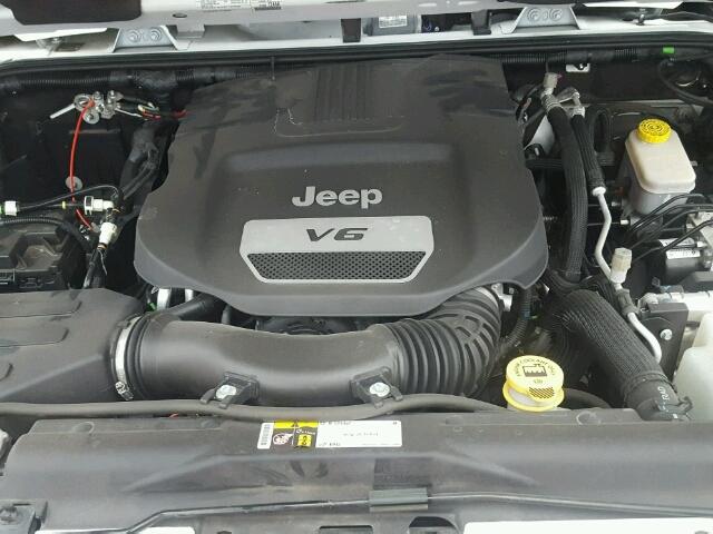 1C4HJWFG8FL743407 - 2015 JEEP WRANGLER U WHITE photo 7