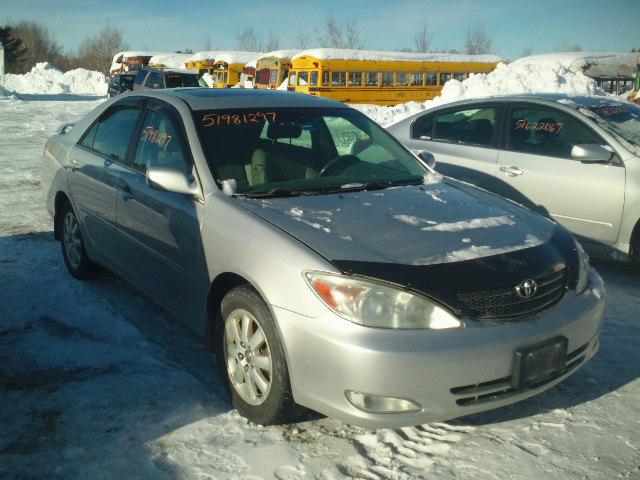 4T1BE32K93U259167 - 2003 TOYOTA CAMRY LE SILVER photo 1