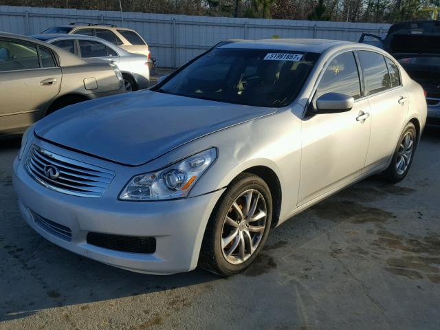 JNKCV61E69M011326 - 2009 INFINITI G37 BASE SILVER photo 2