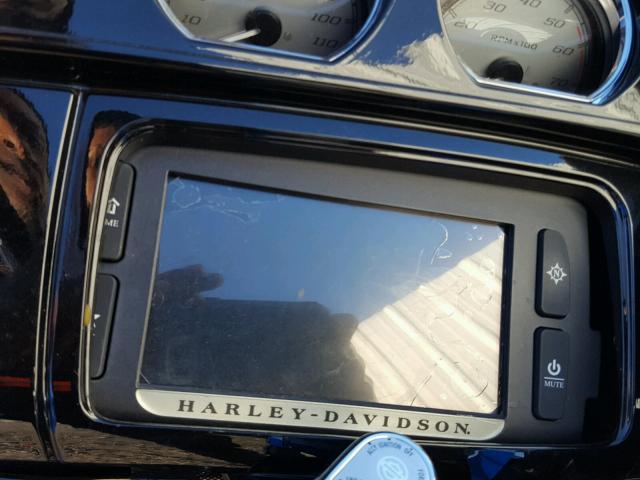 1HD1KRC12HB613405 - 2017 HARLEY-DAVIDSON FLHXS STRE BLACK photo 8