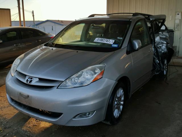 5TDZK22C78S214108 - 2008 TOYOTA SIENNA XLE SILVER photo 2