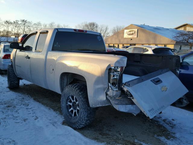 2GCEC19C571659125 - 2007 CHEVROLET SILVERADO WHITE photo 3