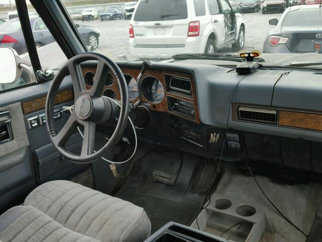 1GKER16K1KF506306 - 1989 GMC SUBURBAN R GRAY photo 9