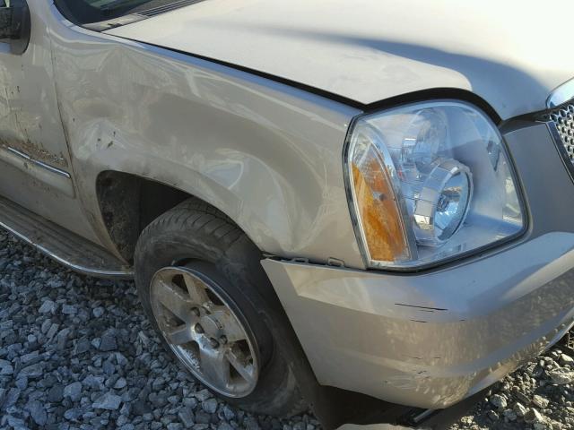 1GKFK66857J314112 - 2007 GMC YUKON XL D GOLD photo 9