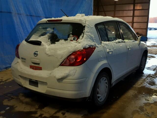 3N1BC13E28L381137 - 2008 NISSAN VERSA S WHITE photo 4