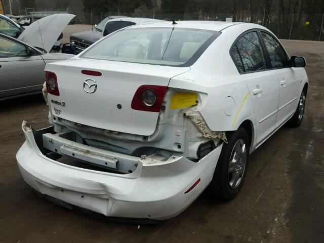 JM1BK12FX41124805 - 2004 MAZDA 3 I WHITE photo 4