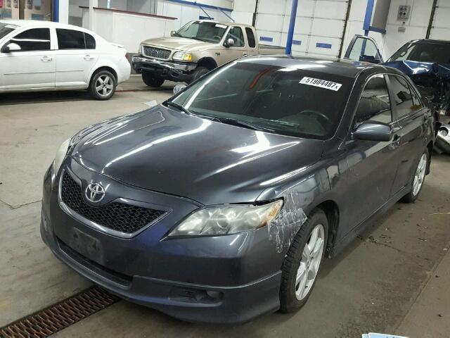 4T1BK46K69U585140 - 2009 TOYOTA CAMRY SE GRAY photo 2