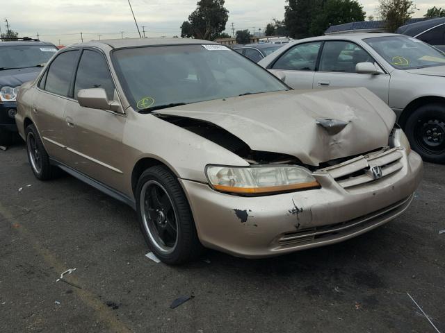 1HGCG65581A078250 - 2001 HONDA ACCORD LX GOLD photo 1